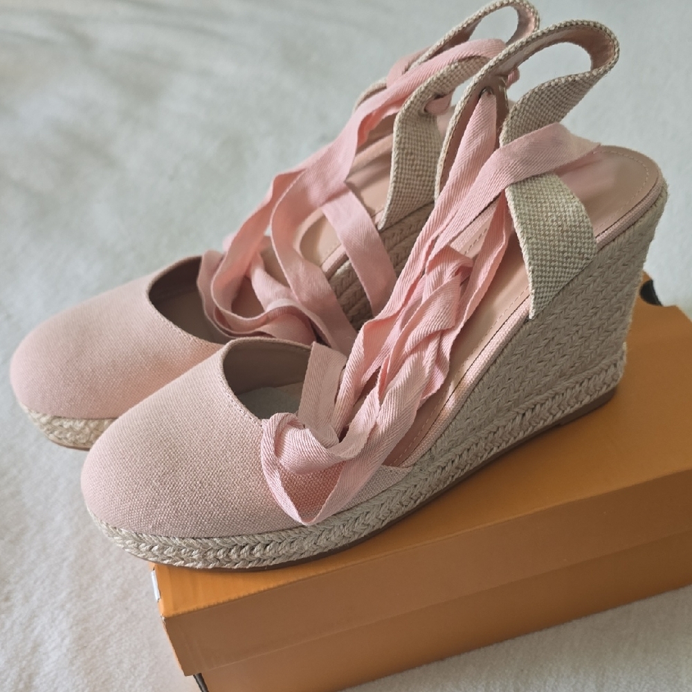 Elegant Pink Wedge Espadrilles